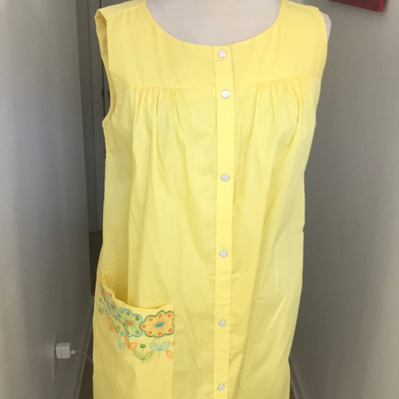Vintage Yellow Duster Dress 😘😘 - Picture 4 of 7